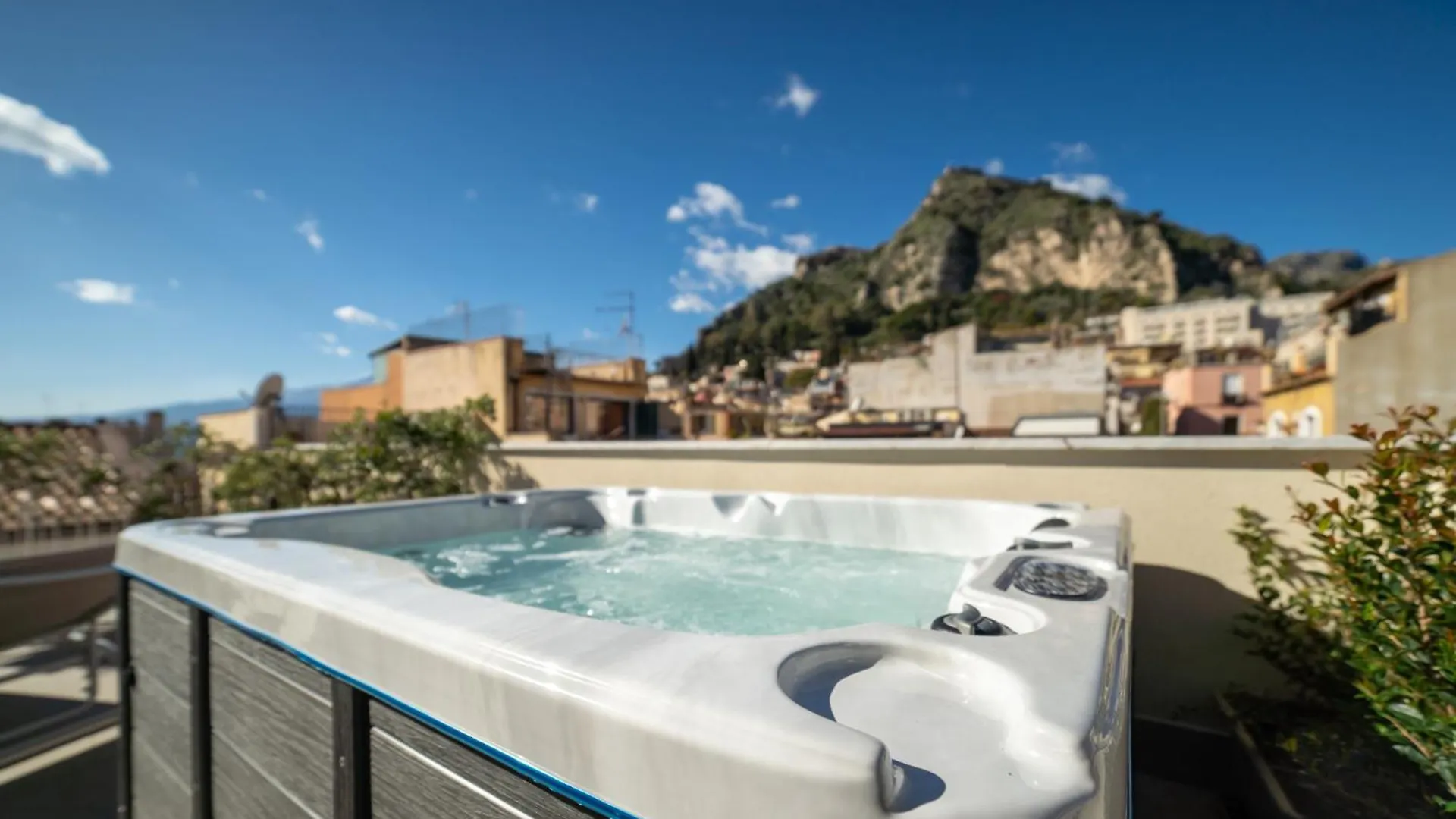 Taoetna Guest House, Taormina Italy