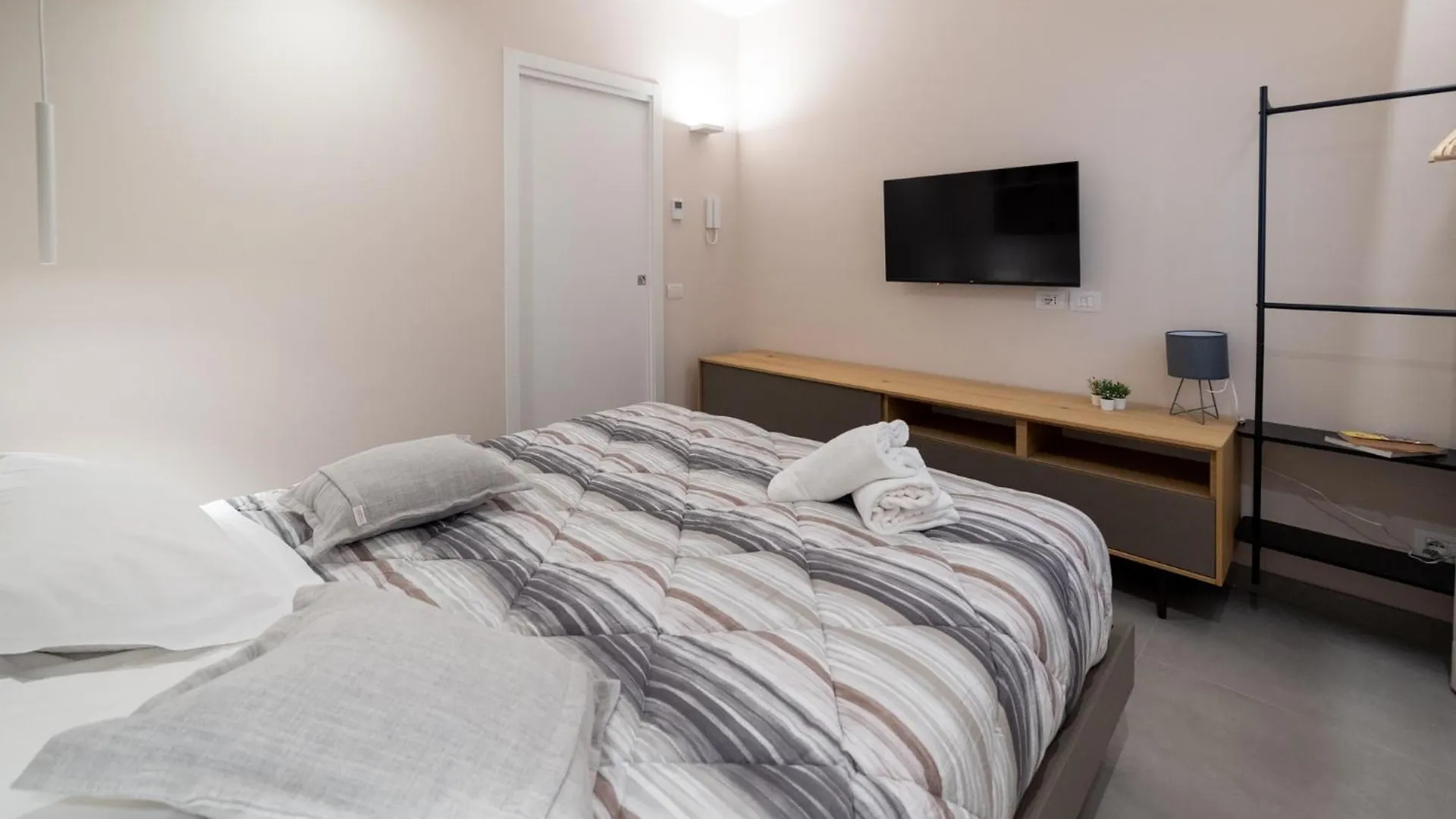 Taoetna Guest House, Taormina Italy